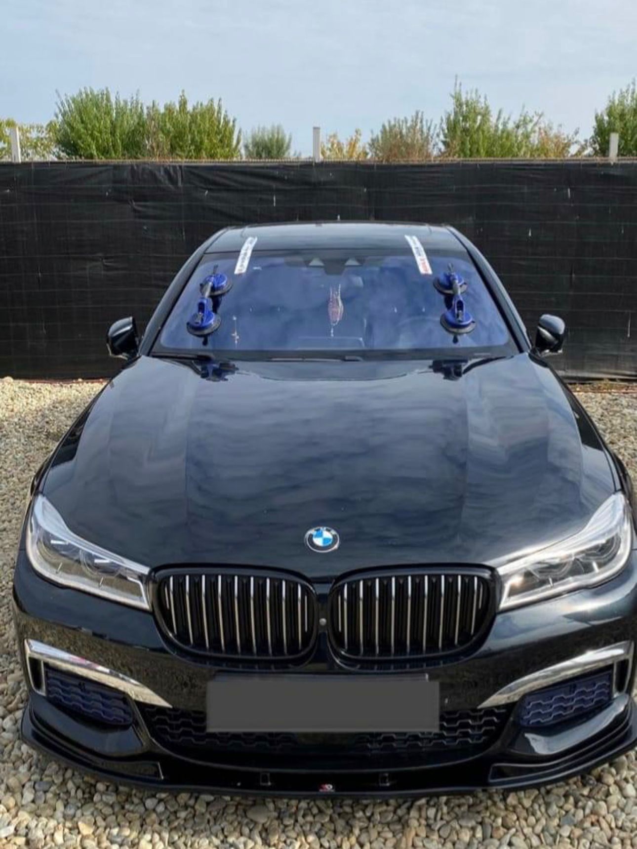 BMW 7 Series M-Sport — windshield, outdoor